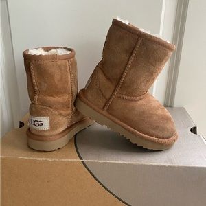 UGG BAILEY BOOTS Toddler - Sz 7